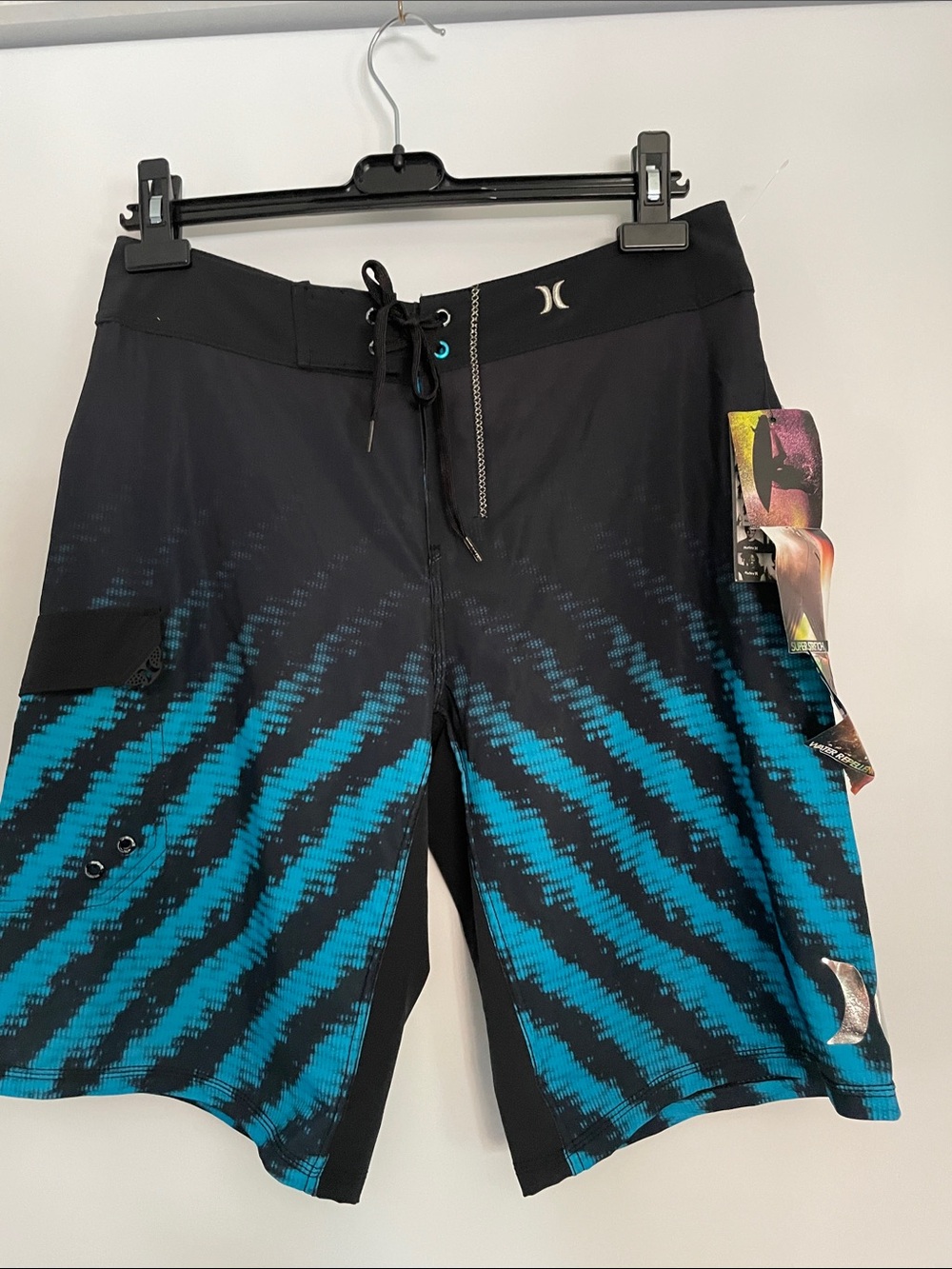 Hurley Phantom Black and Teal Wave Print Men's Swim Board Shorts NWT 30